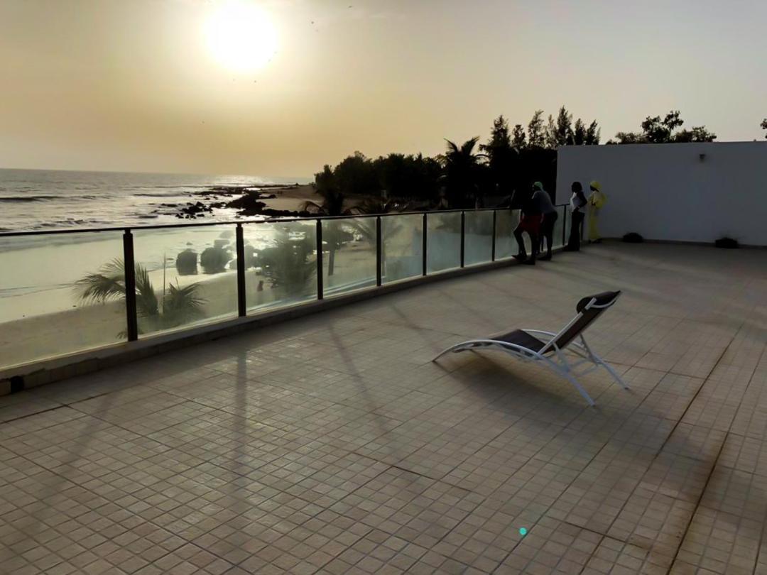 Villa Somone Pied Dans L'Eau Kültér fotó